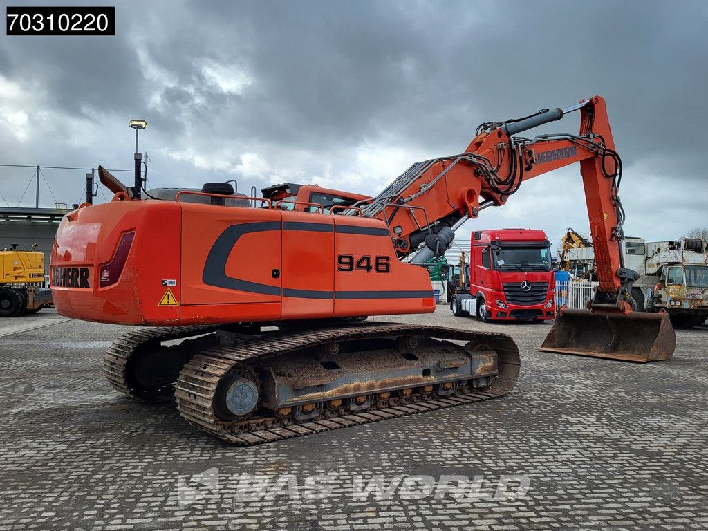 Liebherr R946 LC