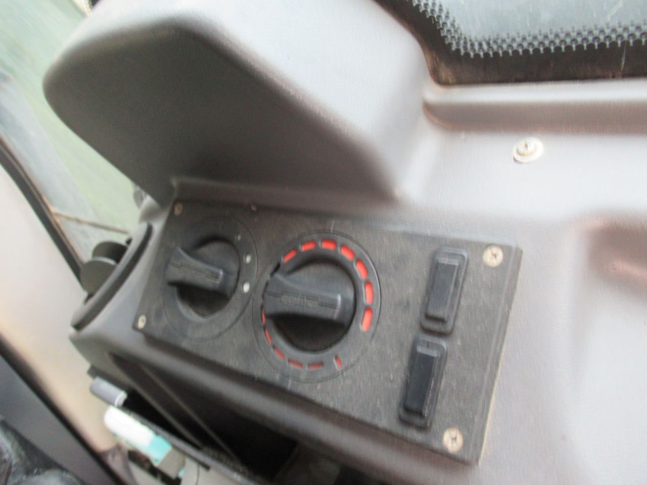 Hamm h13i wals met extra trilplaten achter