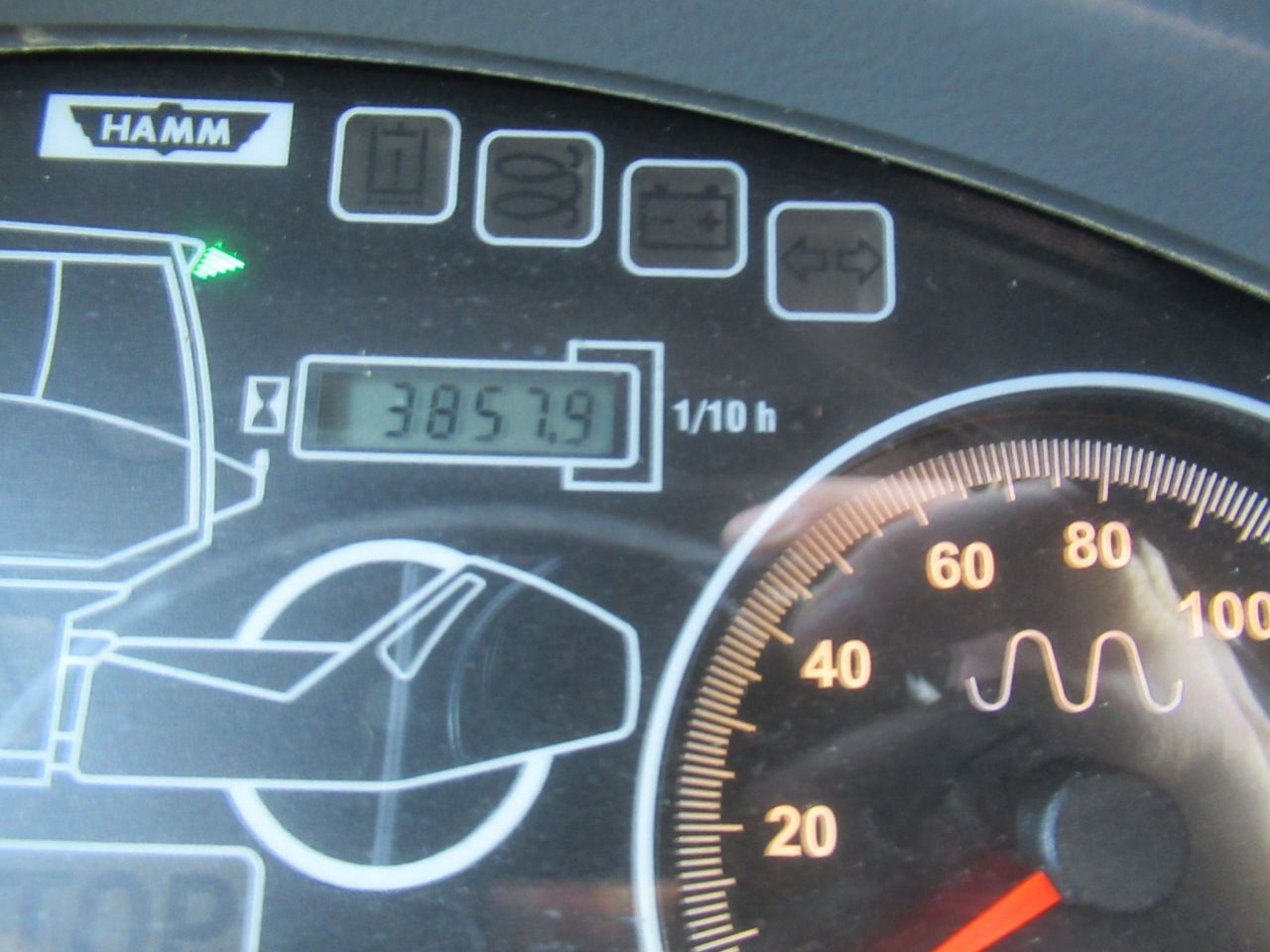 Hamm h13i wals met extra trilplaten achter