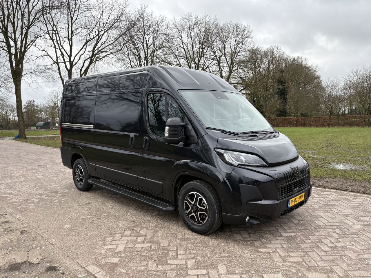 PEUGEOT BOXER 2.2 BlueHDi 140pk | L2H2 3.5t | Automaat |