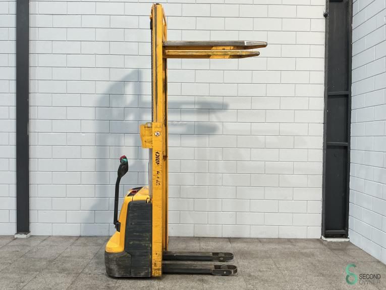 Stackers Electric Jungheinrich EJC 112 2013