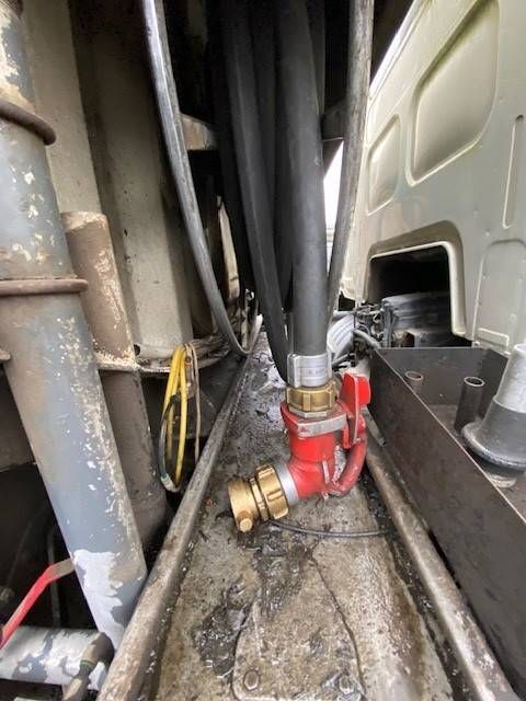 Tank truck DAF LF Diesel 2003