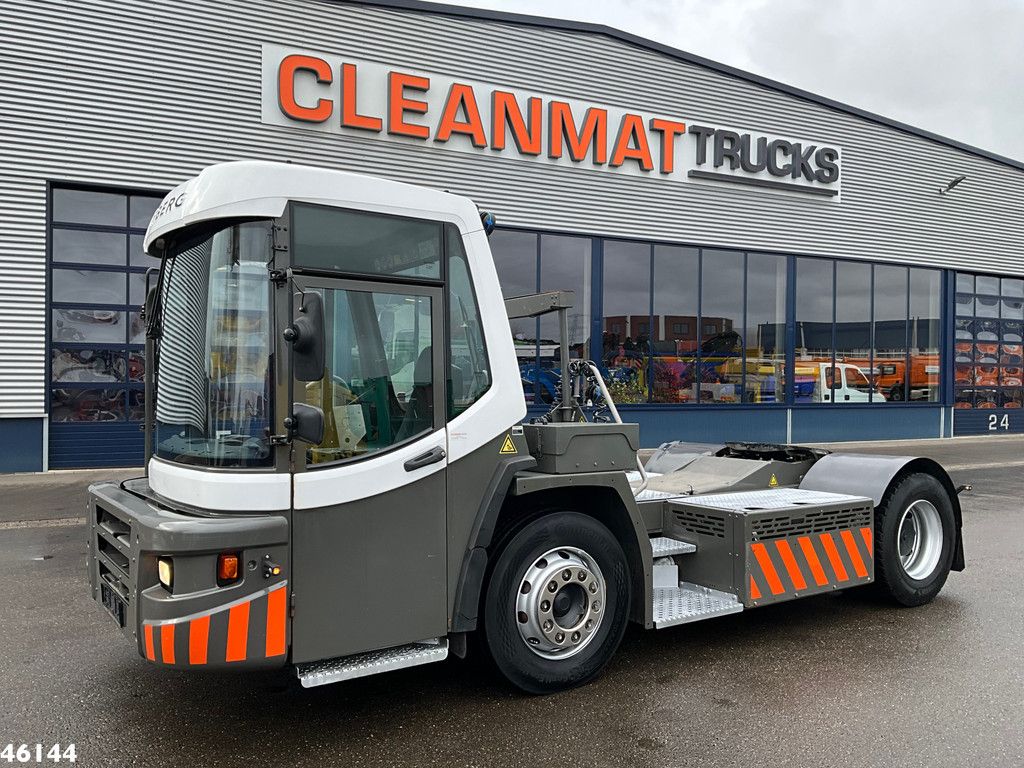 Terberg DT 223 Terminal Trekker