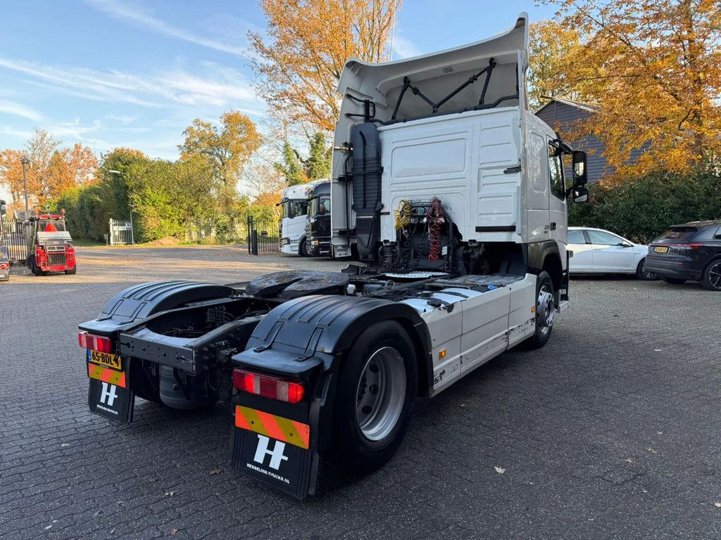 Volvo FM 330 Slaapcabine Side skirts NL Truck