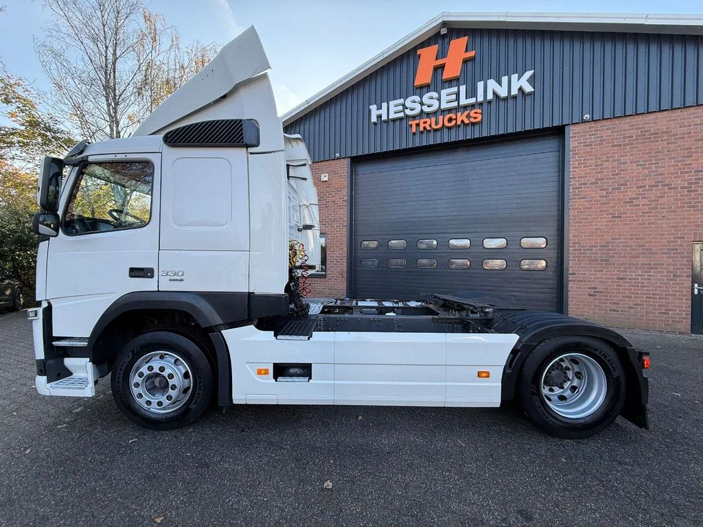 Volvo FM 330 Slaapcabine Side skirts NL Truck
