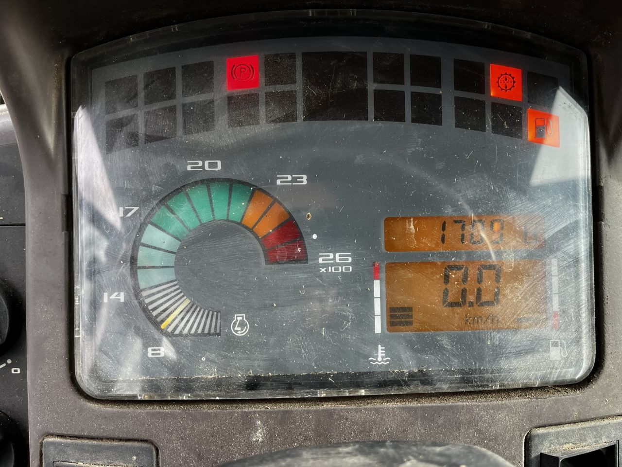 Claas Ares 566 RZ met voorlader