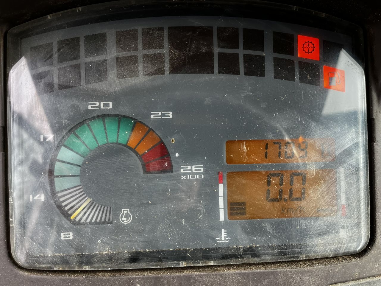 Claas Ares 566 RZ met voorlader