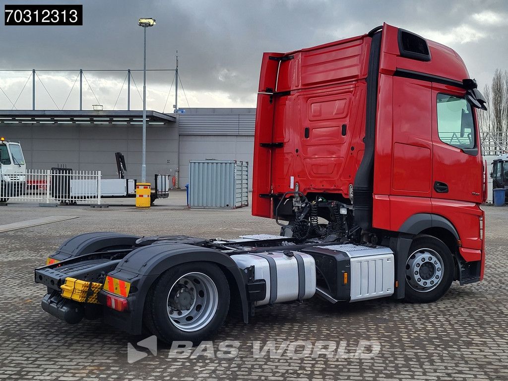 Mercedes Actros 1842 4X2 BigSpace Mega 2x Tanks Euro 6