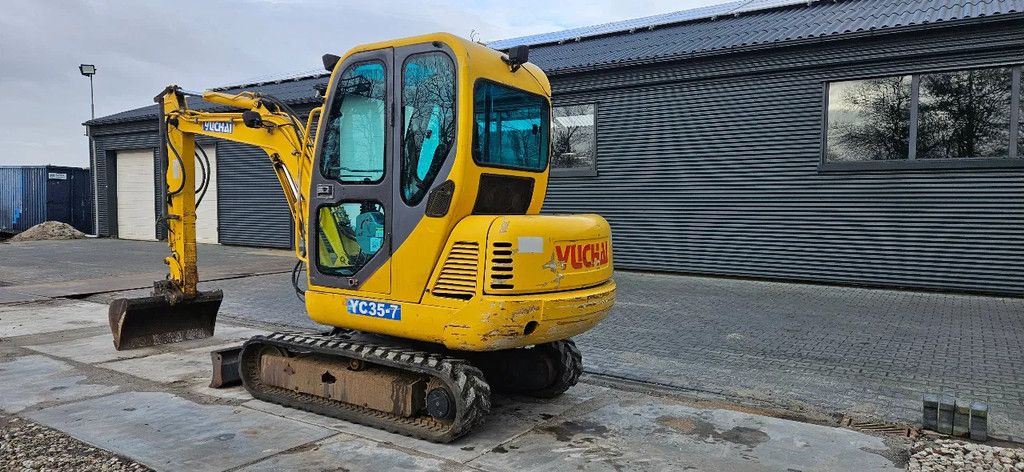 Yuchai YC 35