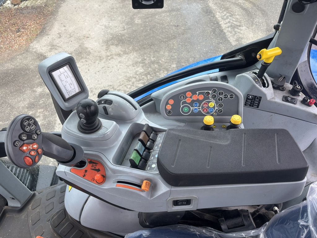 NEW HOLLAND T6.180 DC