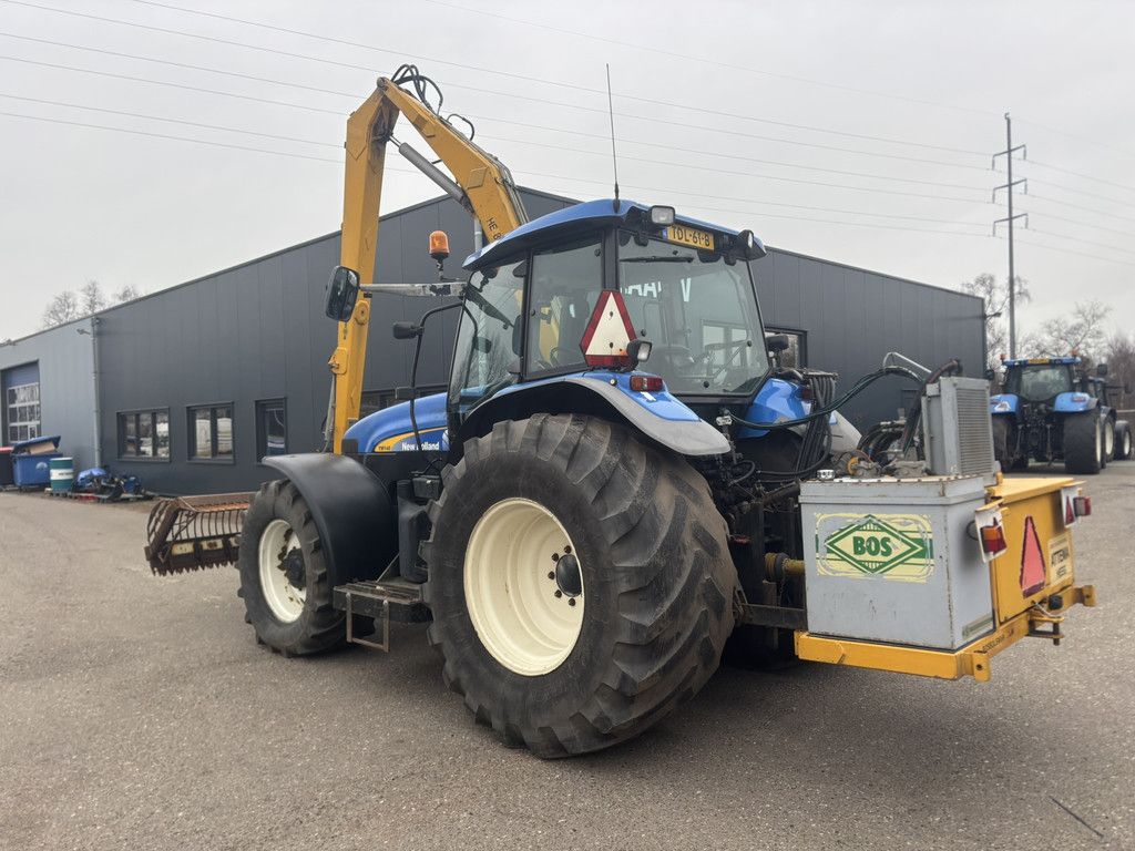 NEW HOLLAND TM140