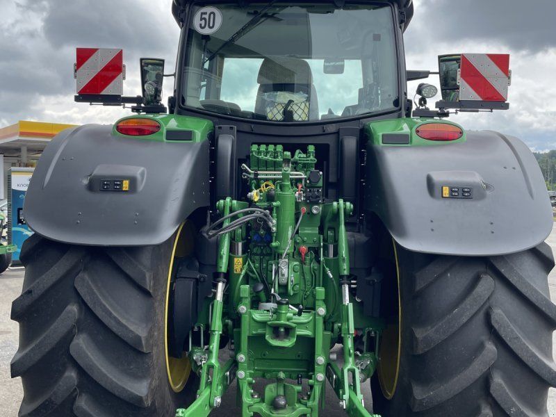 John Deere 6R 195