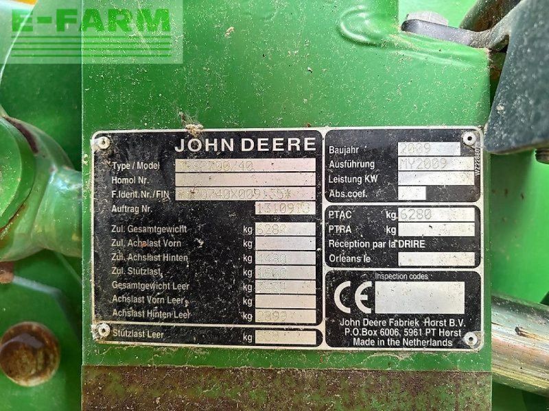 John Deere 740