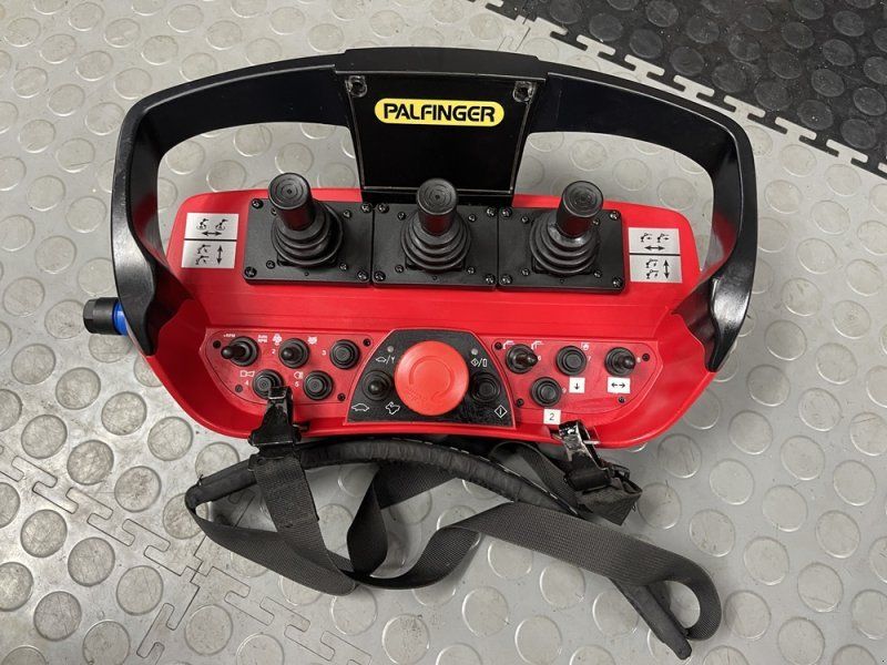 Mercedes-Benz Unimog U400 mit Kran und Seilwinde, Bergeeinrichtung, Zapfwelle,