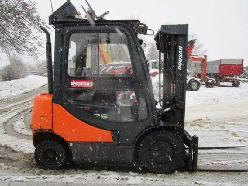 Doosan D25S-5 Tripl-FH 4,8m + Seitenschieber