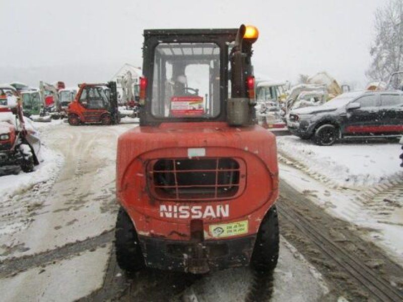 Nissan 4 Ton.-Tripl-FH 4,5m + Seitenschieber