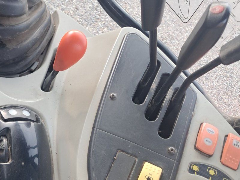 Massey Ferguson 5465 Dyna 4