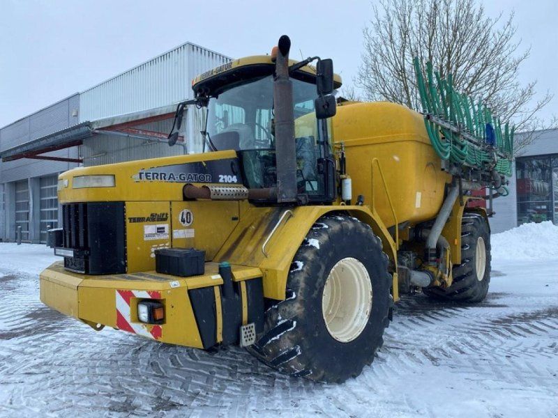 TERRA GATOR 2104 MIT BOMECH