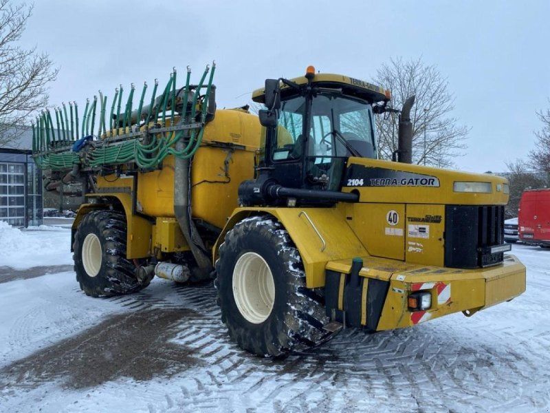 TERRA GATOR 2104 MIT BOMECH