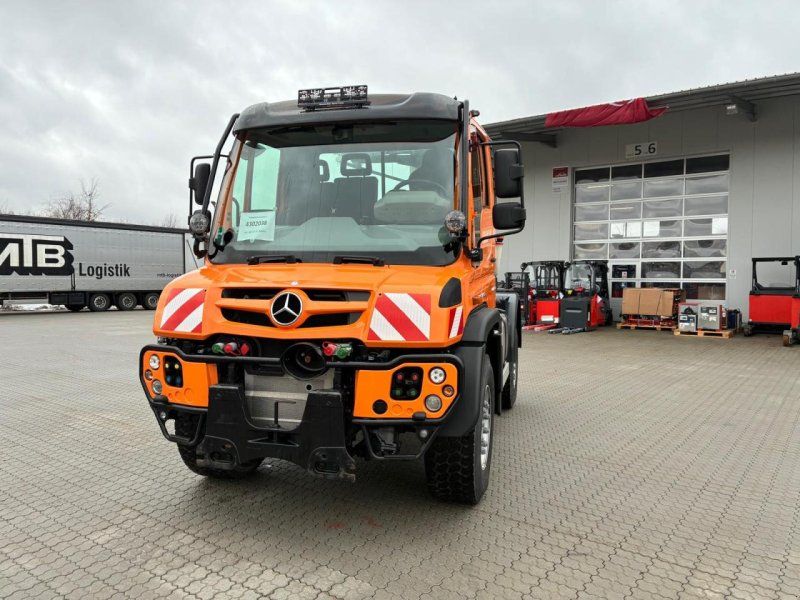 Mercedes-Benz Unimog U 430 mit Leistungshydraulik, EAS