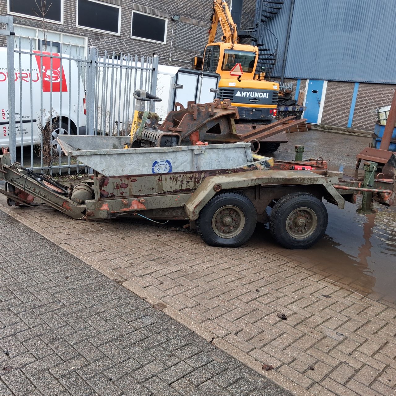 Spijkstaal Oprijwagen.