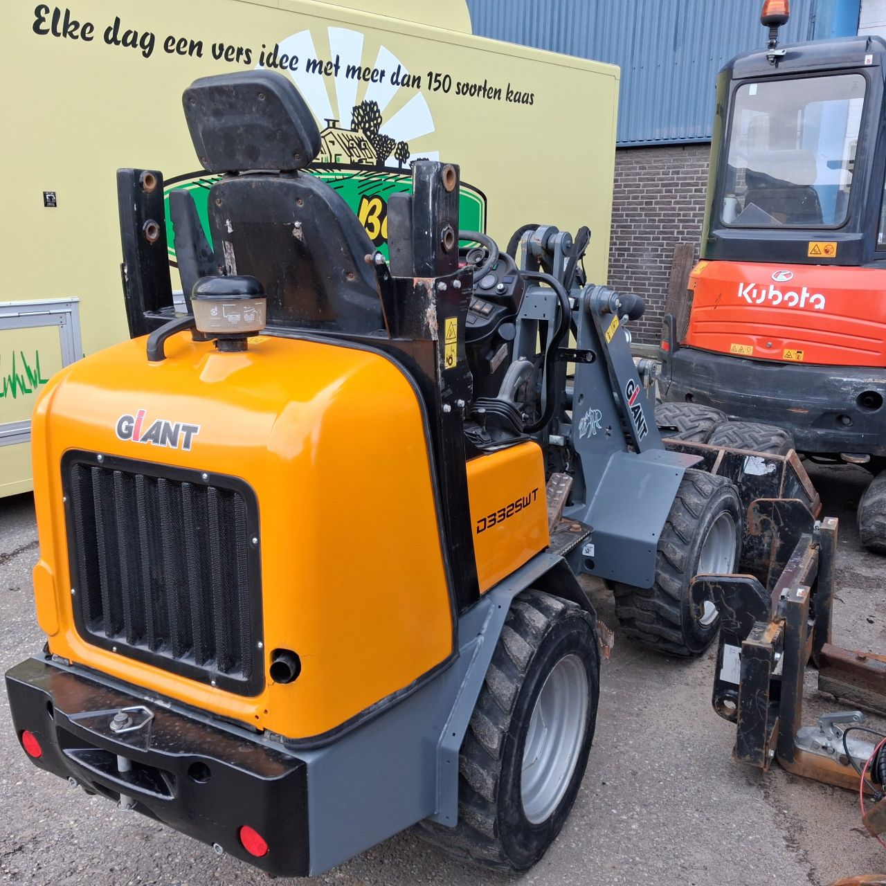 Giant 332 Minishovel.