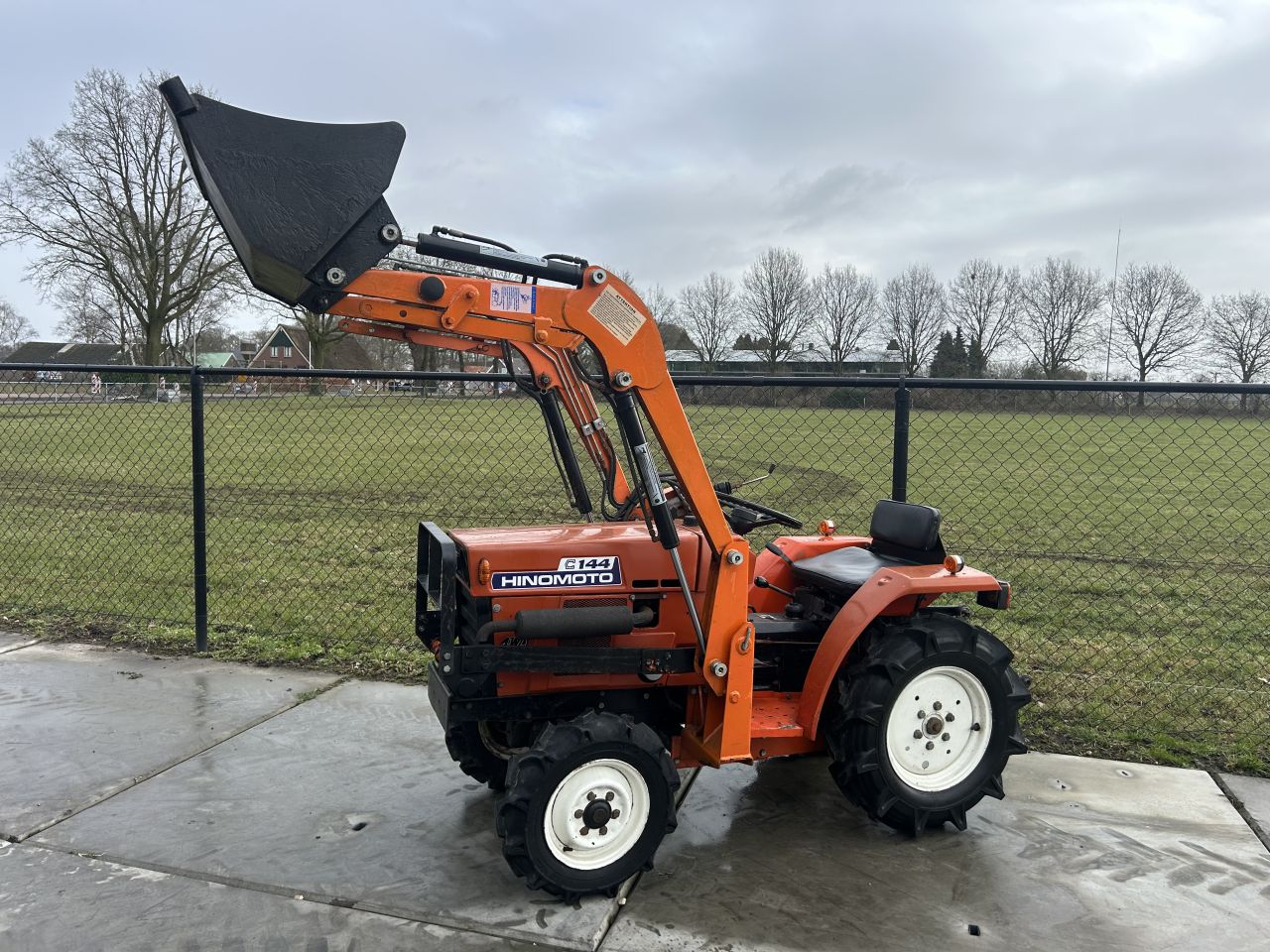 Nette hinomoto c144 minitrekker ( MARGE)