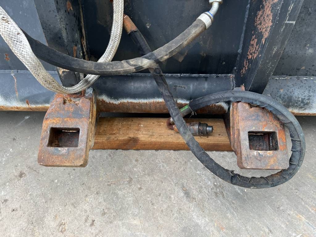 CAT Fusion 938G / 938H / 938K / 938M