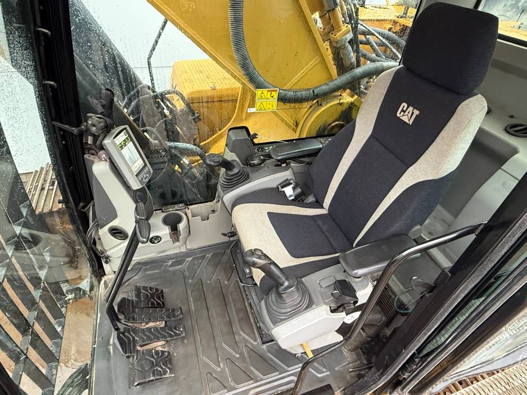 CAT 352F - Dutch Machine / Hammer Lines