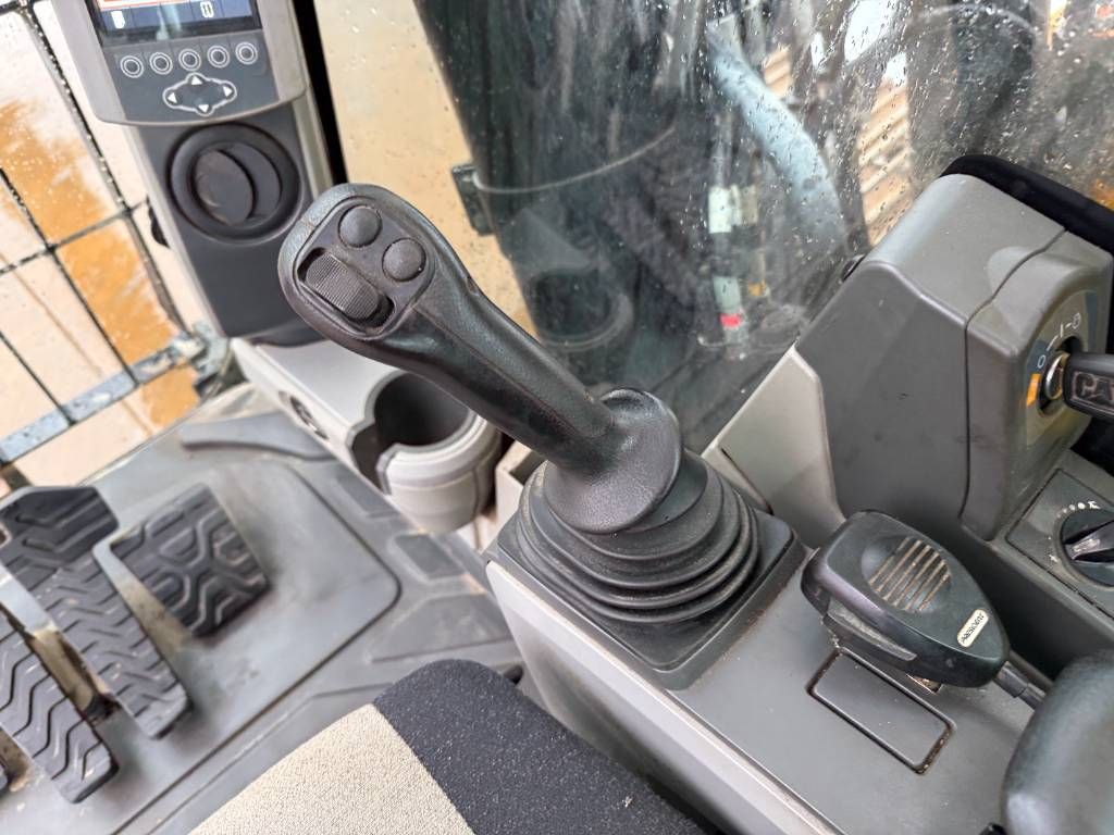 CAT 352F - Dutch Machine / Hammer Lines