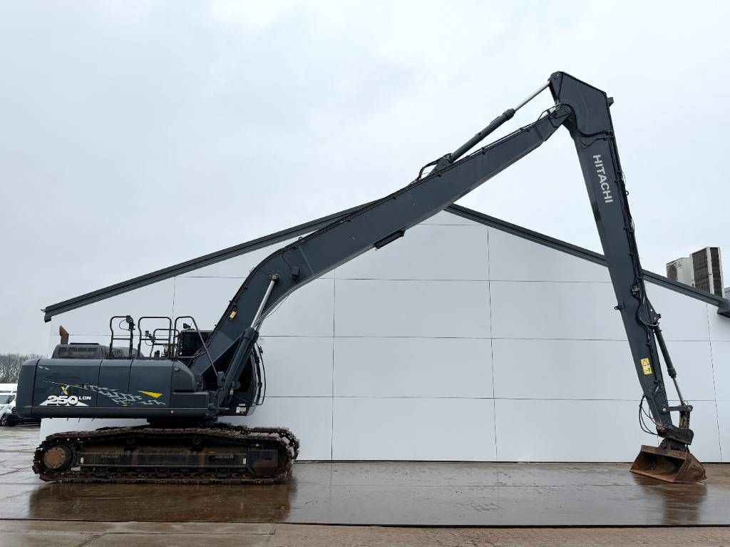 Hitachi ZX250LCN-6 - 18m / TRIMBLE GPS / German Machine