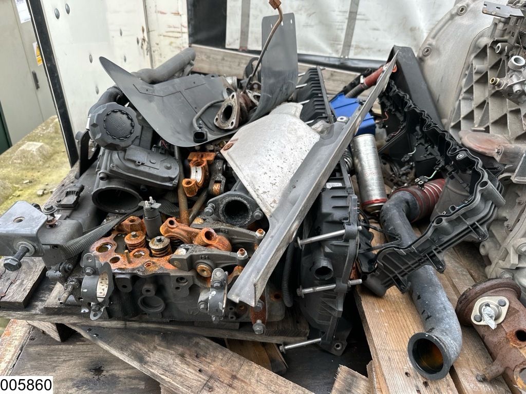 Renault D Wide 320 EURO 6, Dhollandia