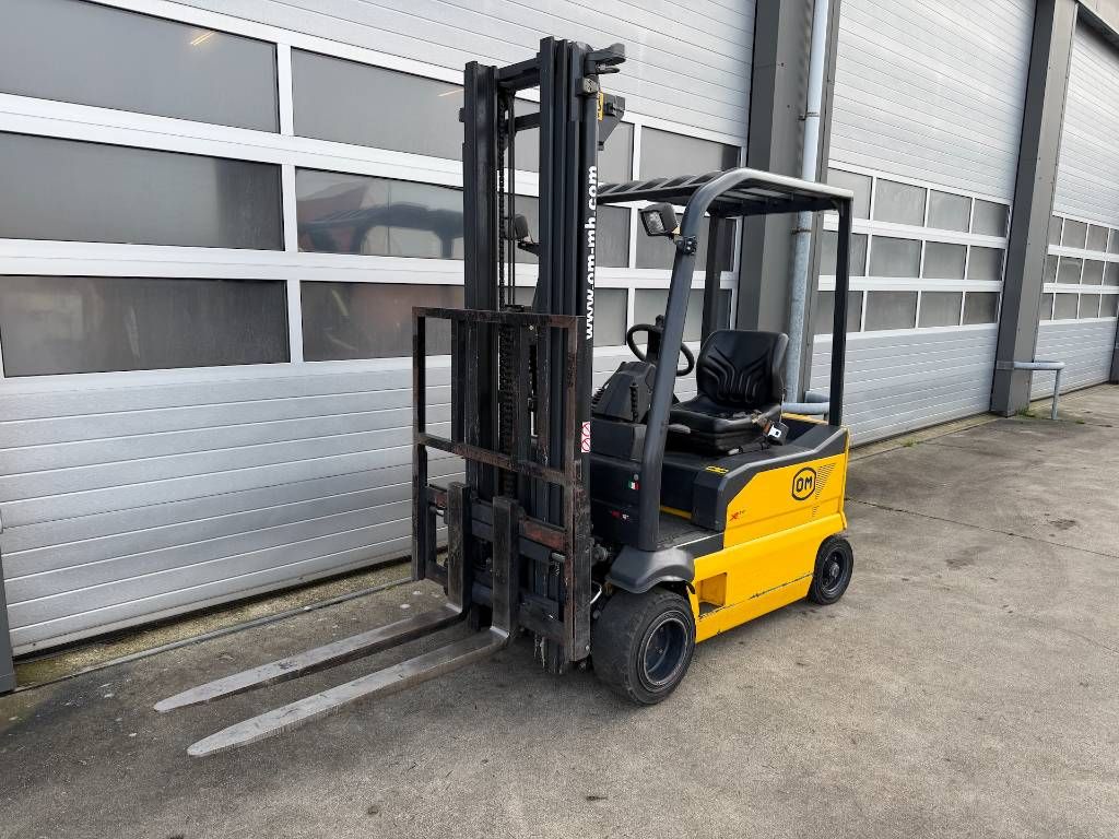 OM XE18AC 1.8 ton elektrische heftruck 1800kg triplex