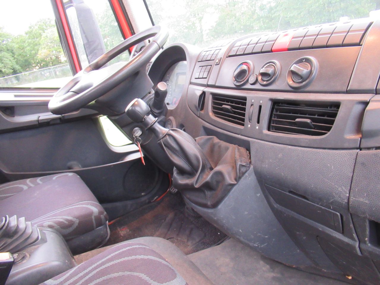 Iveco oprijwagen met lier