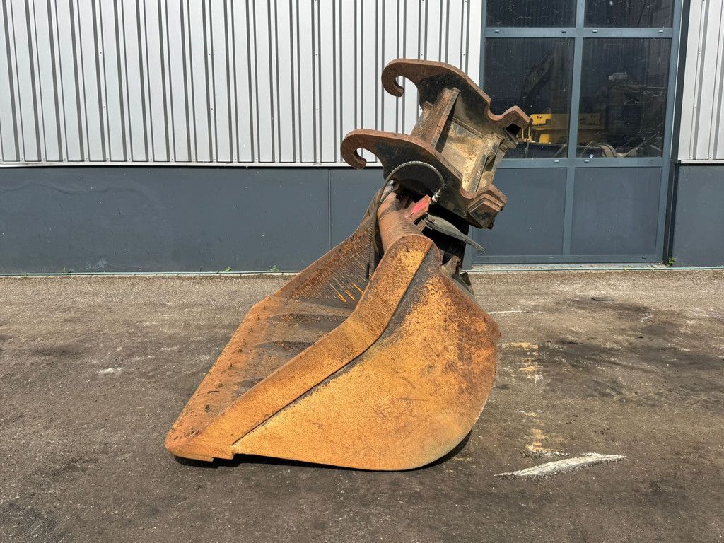 Tilting Bucket CW45 27-42 tons excavator
