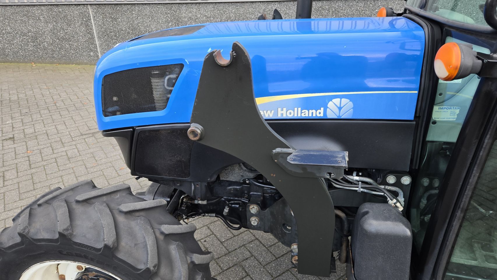 New Holland T4050F
