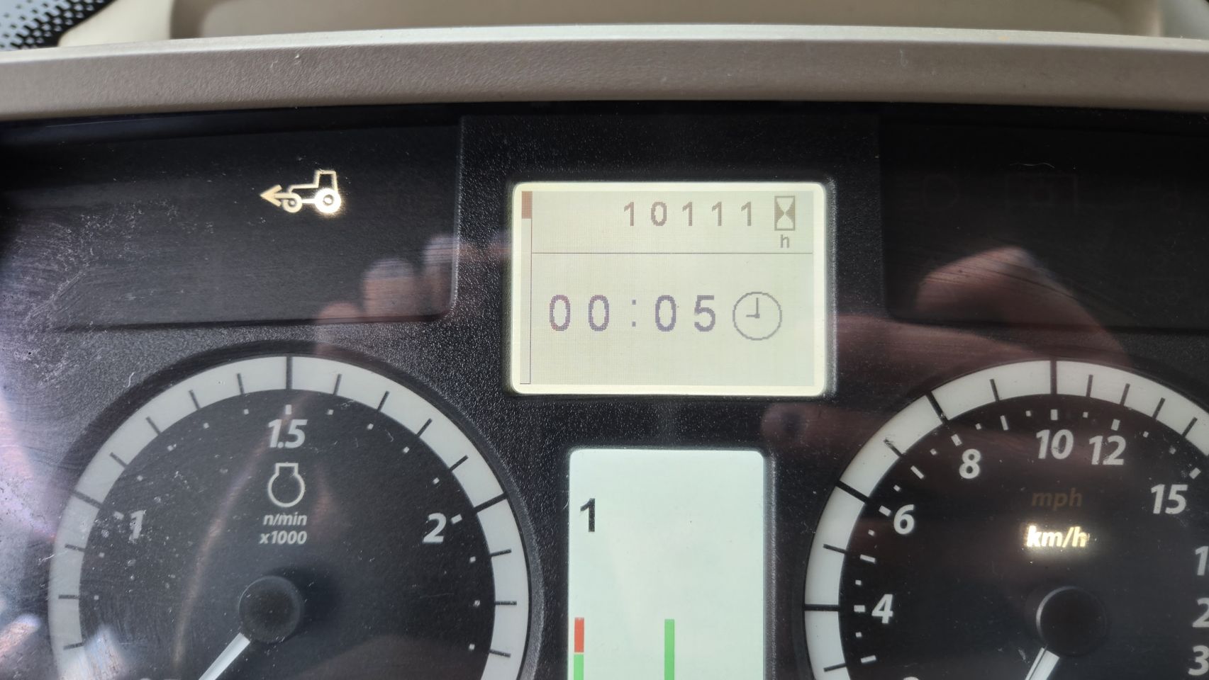 2017 John Deere 6110M