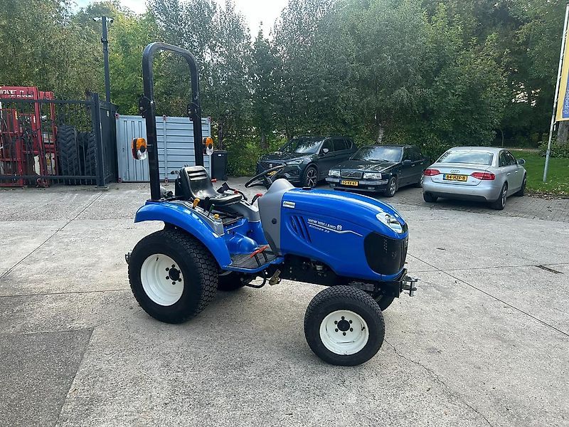 New Holland Boomer 25 HST