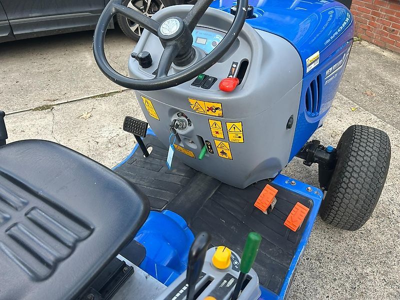 New Holland Boomer 25 HST