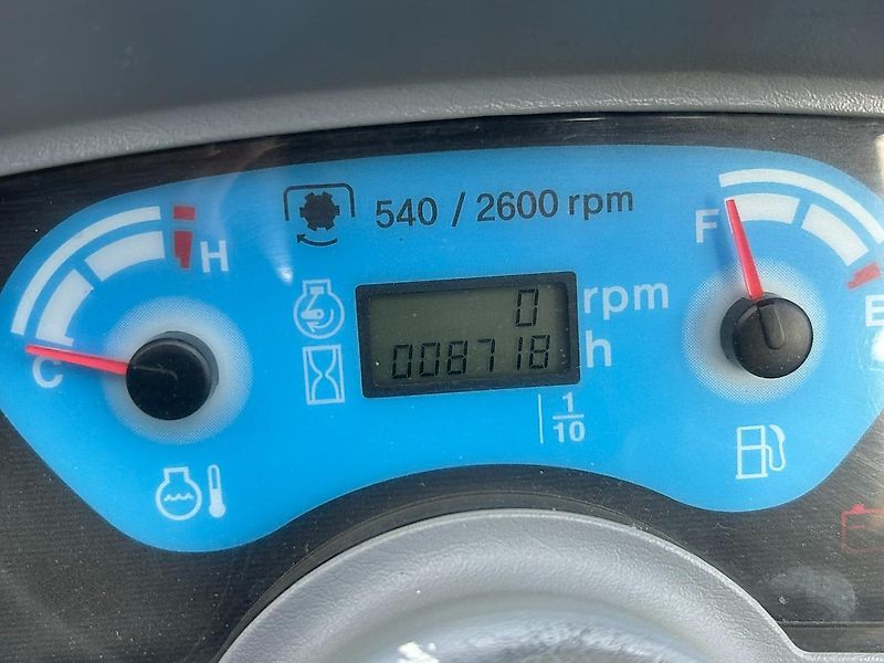 New Holland Boomer 25 HST