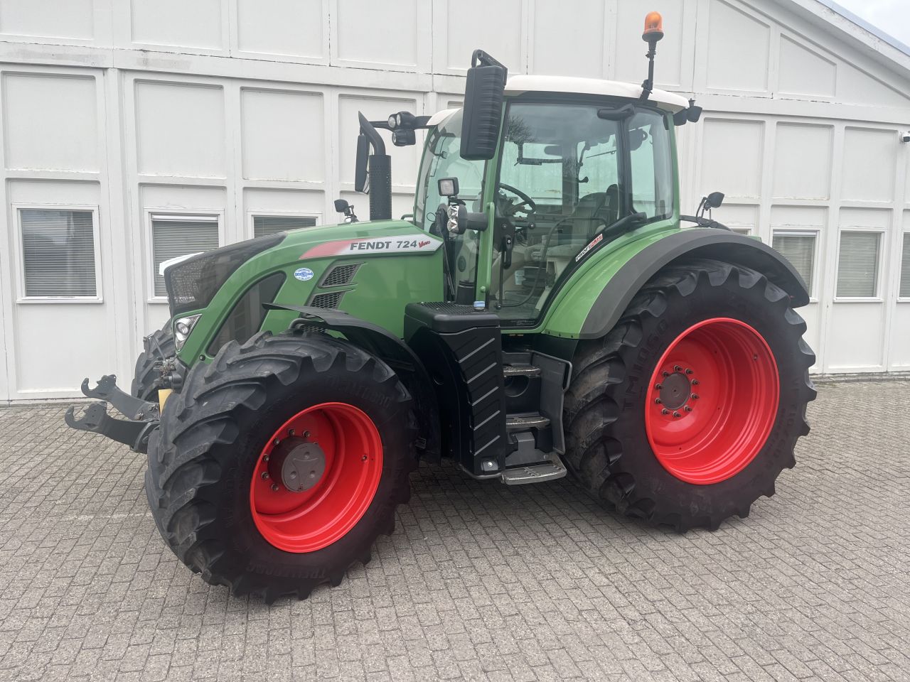 Fendt 724 S4 Profi Plus