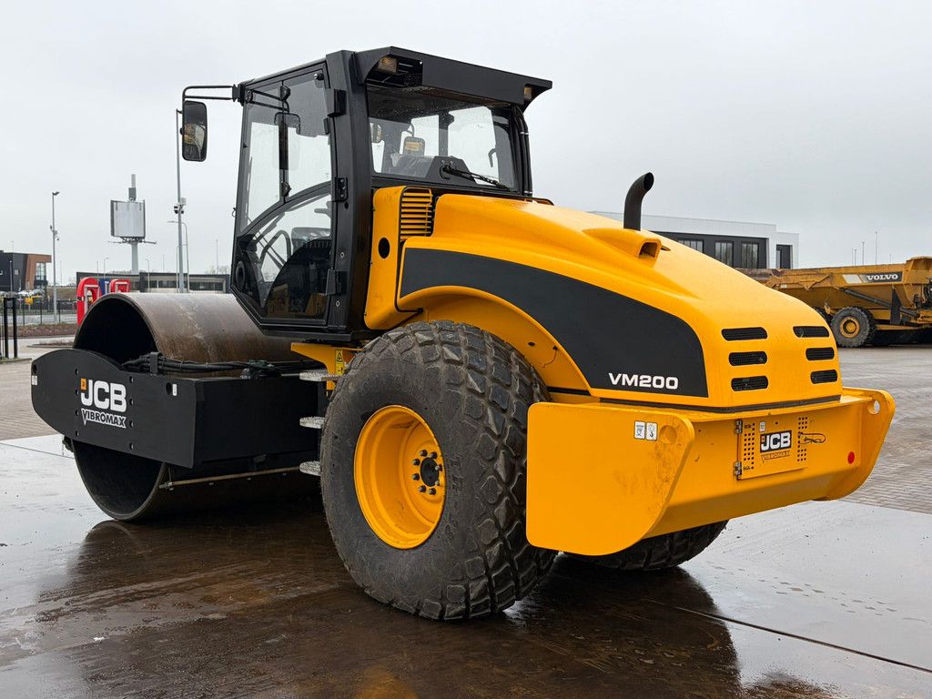 JCB VM200D (20t)