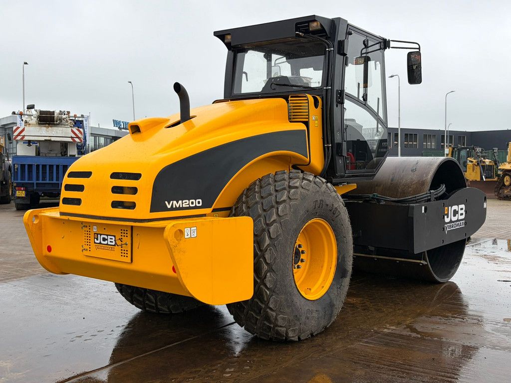 JCB VM200D (20t)