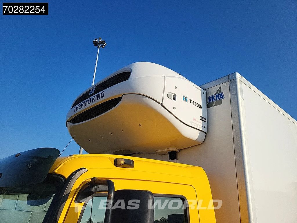 Mercedes Atego 1324 4X2 13tonner Thermo King T-1200R Manual 1500kg Ladebordwand Euro 5