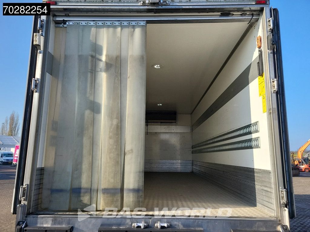 Mercedes Atego 1324 4X2 13tonner Thermo King T-1200R Manual 1500kg Ladebordwand Euro 5