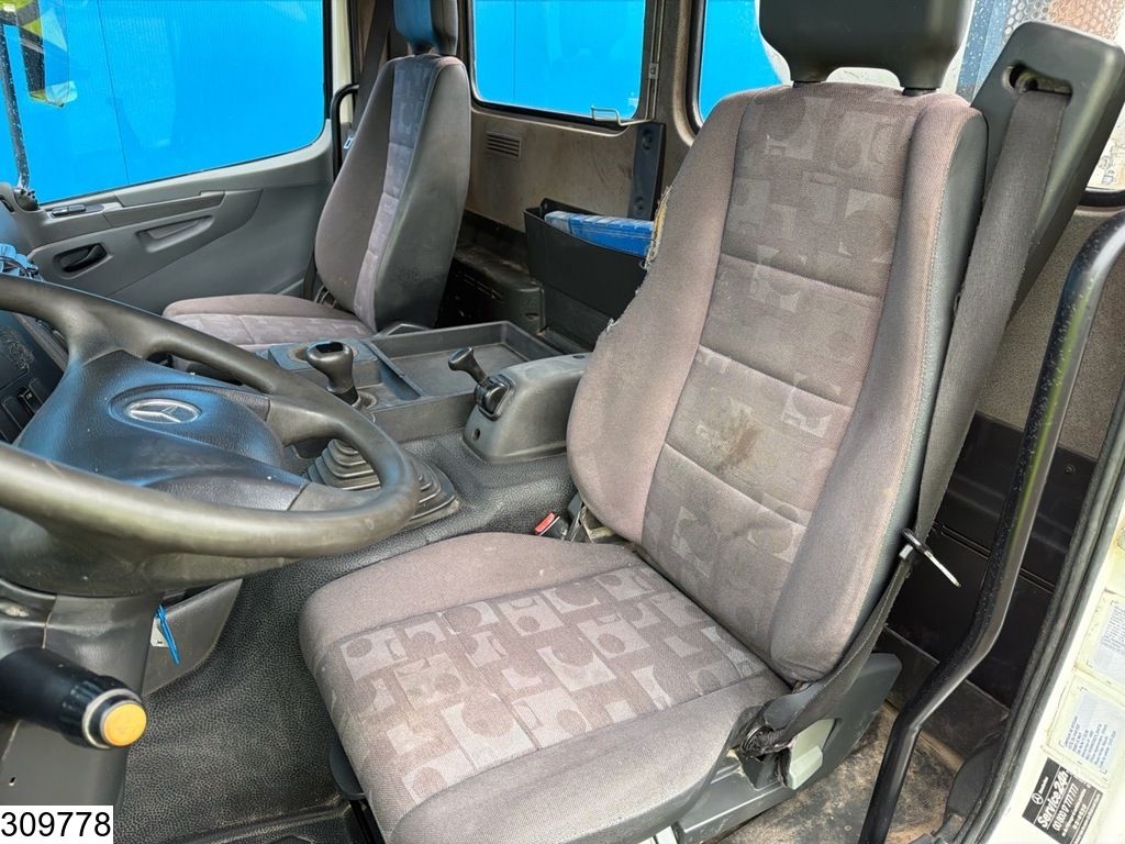 Mercedes Axor 4x2, Manual transmission, Leaf spring suspension