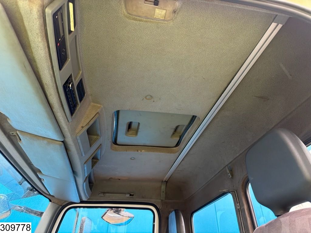 Mercedes Axor 4x2, Manual transmission, Leaf spring suspension