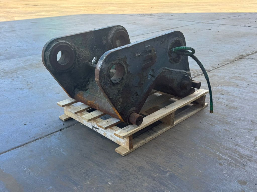Hydraulic quick coupler CW30 excavator