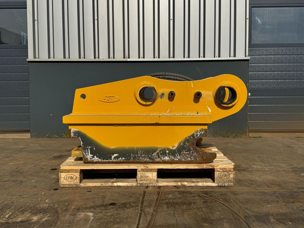 Caterpillar 352 Quick Coupler