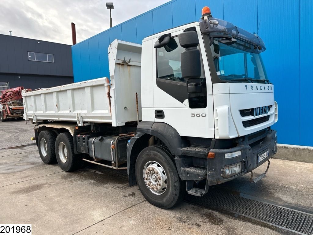 Iveco Trakker 360 6x4, Leaf spring suspension